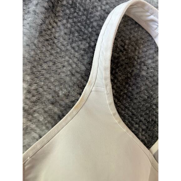 Lululemon Speed Up Bra High Support for C/D Cup White Mesh Back Racerback * 6 * - Picture 7 of 9